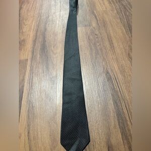 Calvin Klein 100% Silk Classic Black Tie